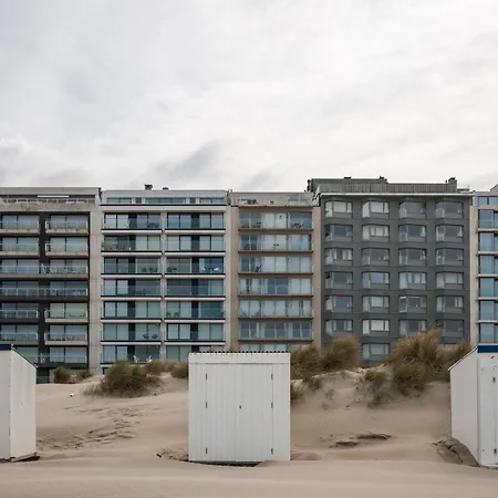 Penthouse By Let's Go Getaways Apartment *